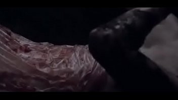 Play Alex Essoe - Starry Eyes