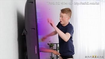 Play Pulled Into A Workout / Brazzers / download full from http://zzfull.com/int
