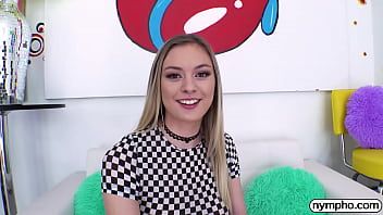 Play NYMPHO Amber Moore amps it up