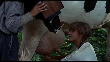 Play Ana Torrent, Elisabeth Ruiz & Emma Suarez - Vacas II (1992)