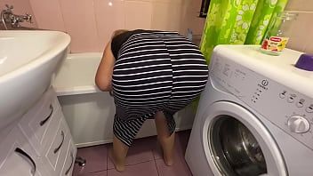 Play The MILF always has a little time for anal sex